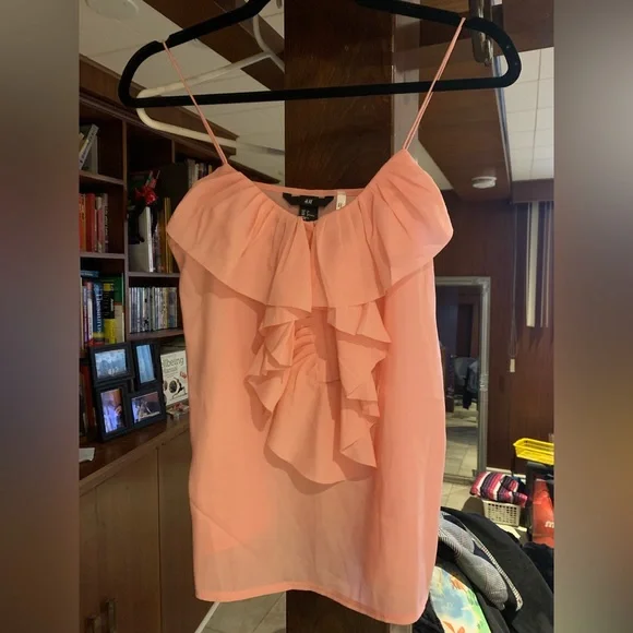 Girly top - Picture 2 of 2